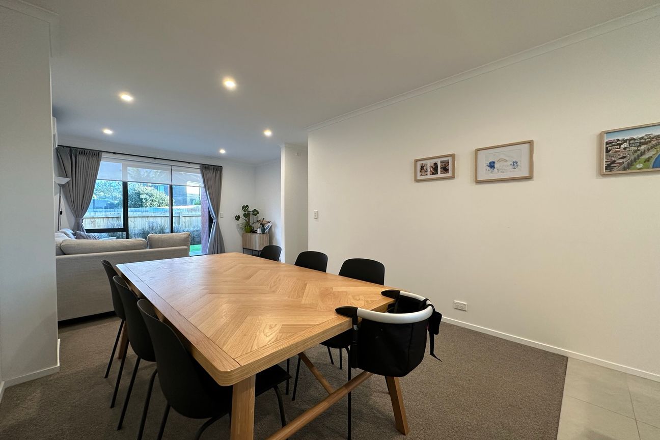 Modern Family Living Just Minutes from Auckland's Eastern Beaches - Aanzicht 5
