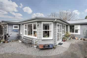 34 Queens Avenue, Waikuku Beach