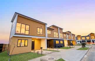 3 Longview Oak Lane, Papakura