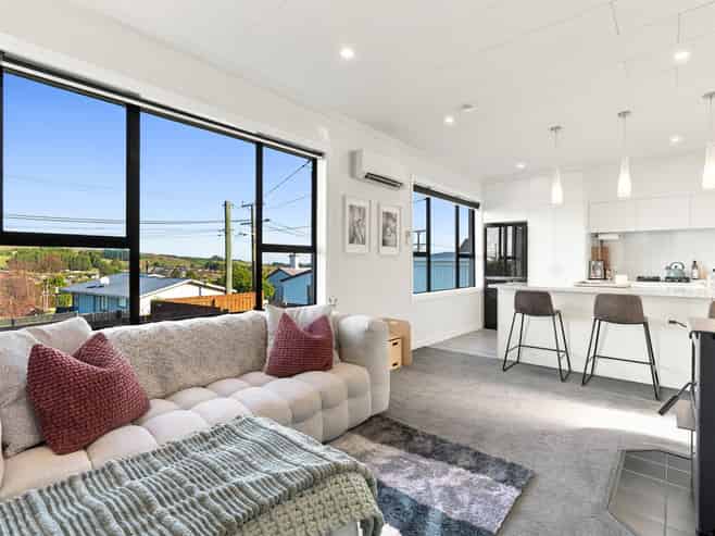 2 Paterson Street, Abbotsford
