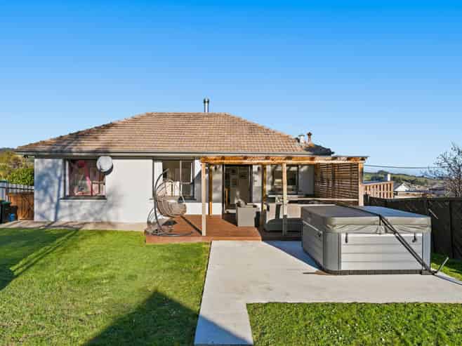 2 Paterson Street, Abbotsford