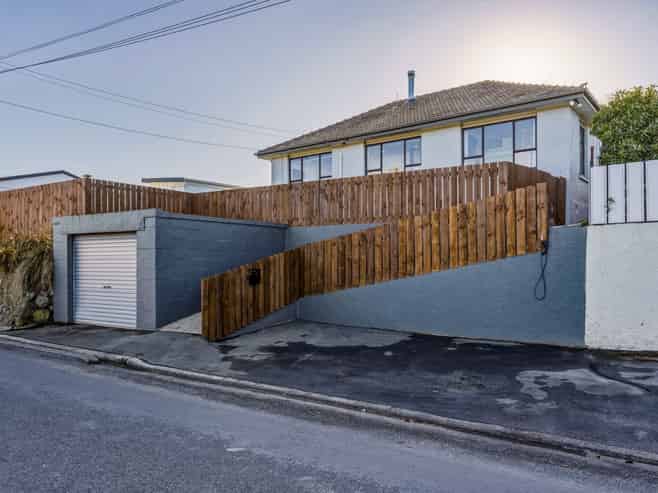 2 Paterson Street, Abbotsford