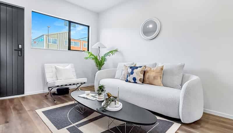 5 Longview Oak Lane, Papakura