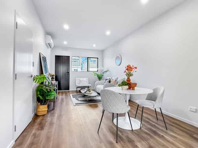 9 Longview Oak Lane, Papakura