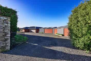305 Oreti Road, Otatara
