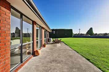 305 Oreti Road, Otatara