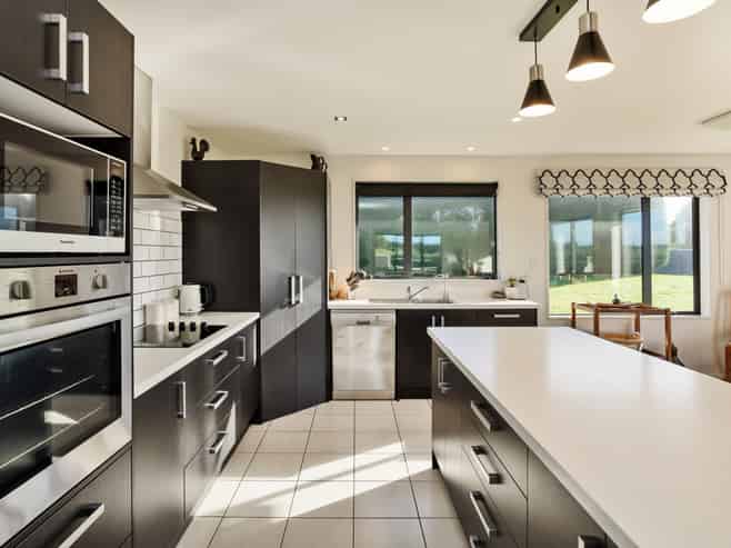 305 Oreti Road, Otatara