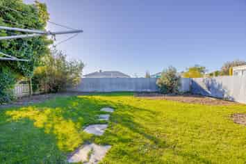 23 Curling Crescent, Onekawa