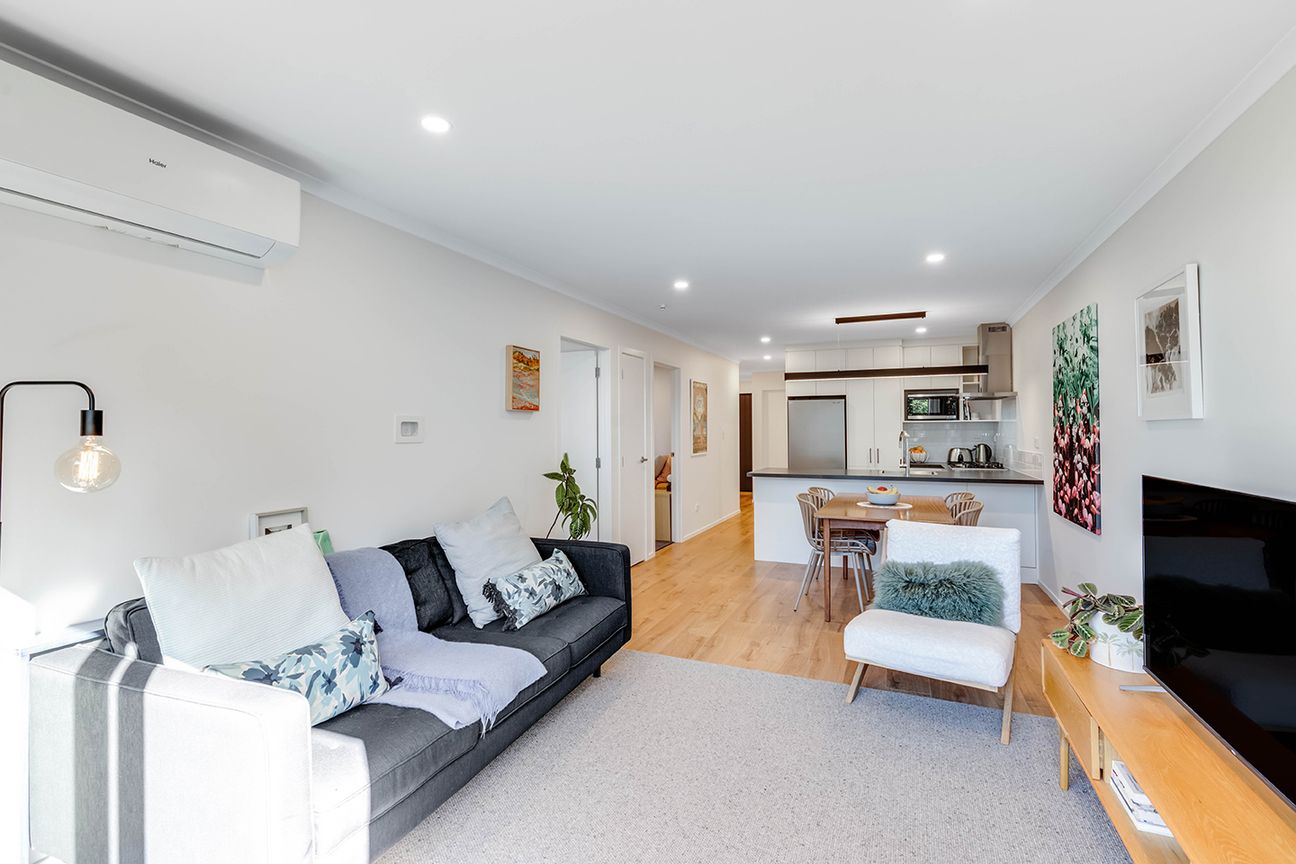 Freehold. Modern. Move-In Ready. - Fler
