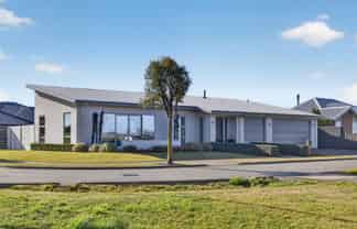 10 Arahura Road, Pegasus