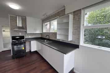 4 Pasteur place, New Windsor