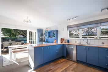 2/218 Annesbrook Drive, Wakatu