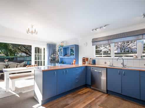 2/218 Annesbrook Drive, Wakatu