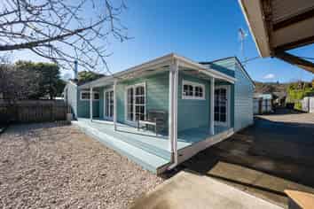 2/218 Annesbrook Drive, Wakatu