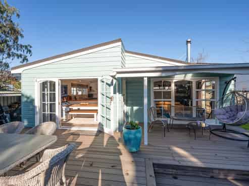 2/218 Annesbrook Drive, Wakatu