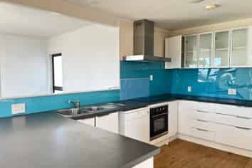 102 Sunrise Avenue, Mairangi Bay