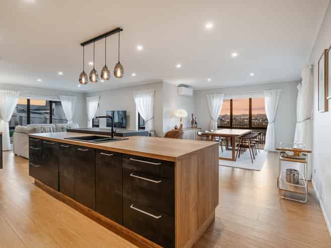 25 Whale Bay Rise, Gulf Harbour