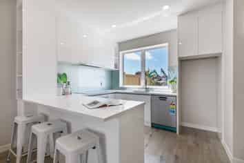 227 Jack Lachlan Drive, Beachlands