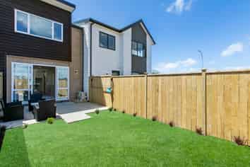 227 Jack Lachlan Drive, Beachlands