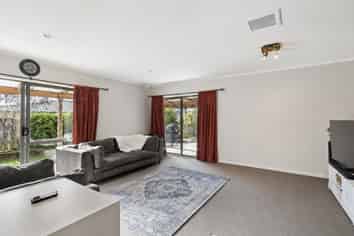 1/269 Queen Street, Pukekohe