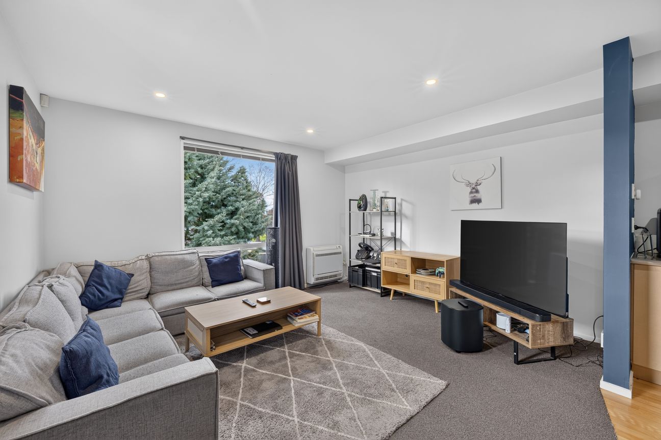 Lock up and leave, int.double garage, investment - Altro