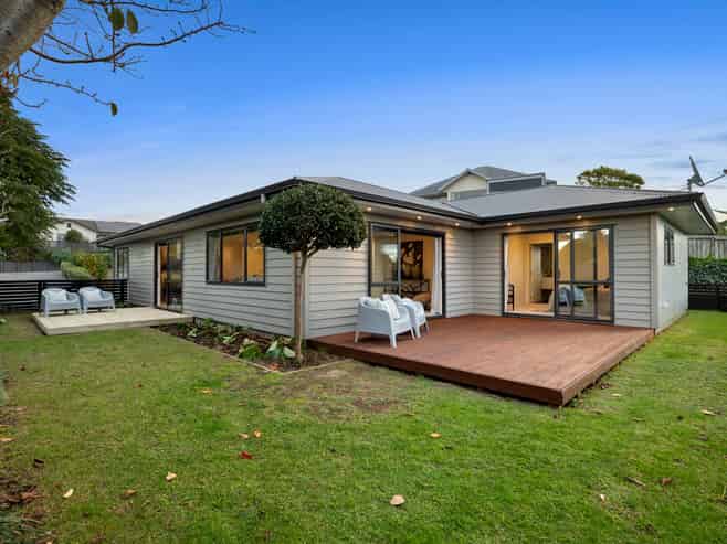 65 Karamea Street, Whalers Gate