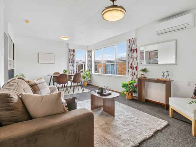 1 & 2/408 Devon Street East, Strandon