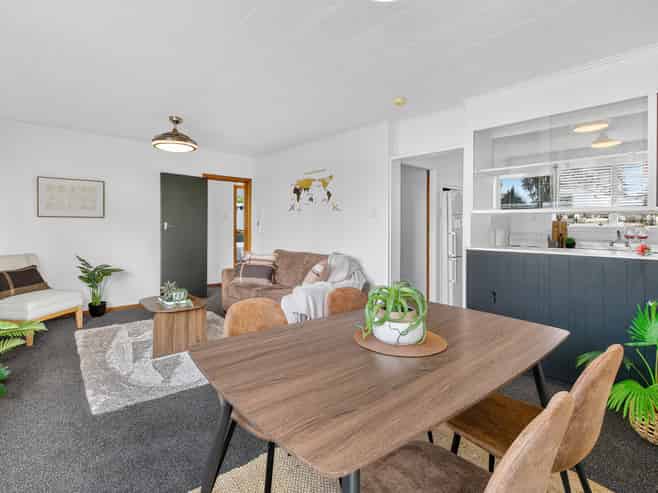 1 & 2/408 Devon Street East, Strandon
