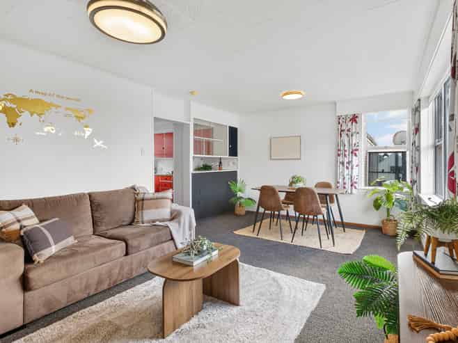 1 & 2/408 Devon Street East, Strandon