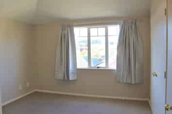 2/10 Colombo Street, Newtown