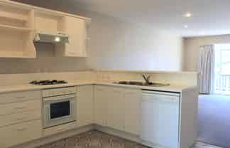 2/10 Colombo Street, Newtown