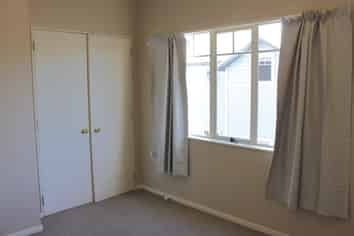 2/10 Colombo Street, Newtown