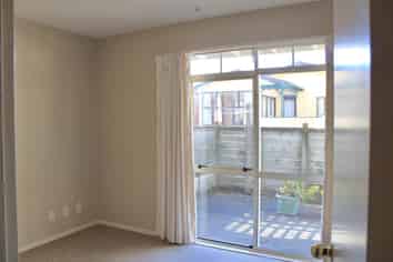 2/10 Colombo Street, Newtown