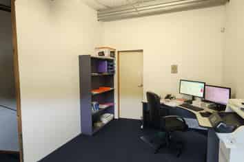 Affordable quality warehouse - Whangaparaoa