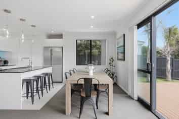 14 Kettlewell Drive, Millwater