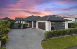 122 Puhirake Crescent, Pyes Pa