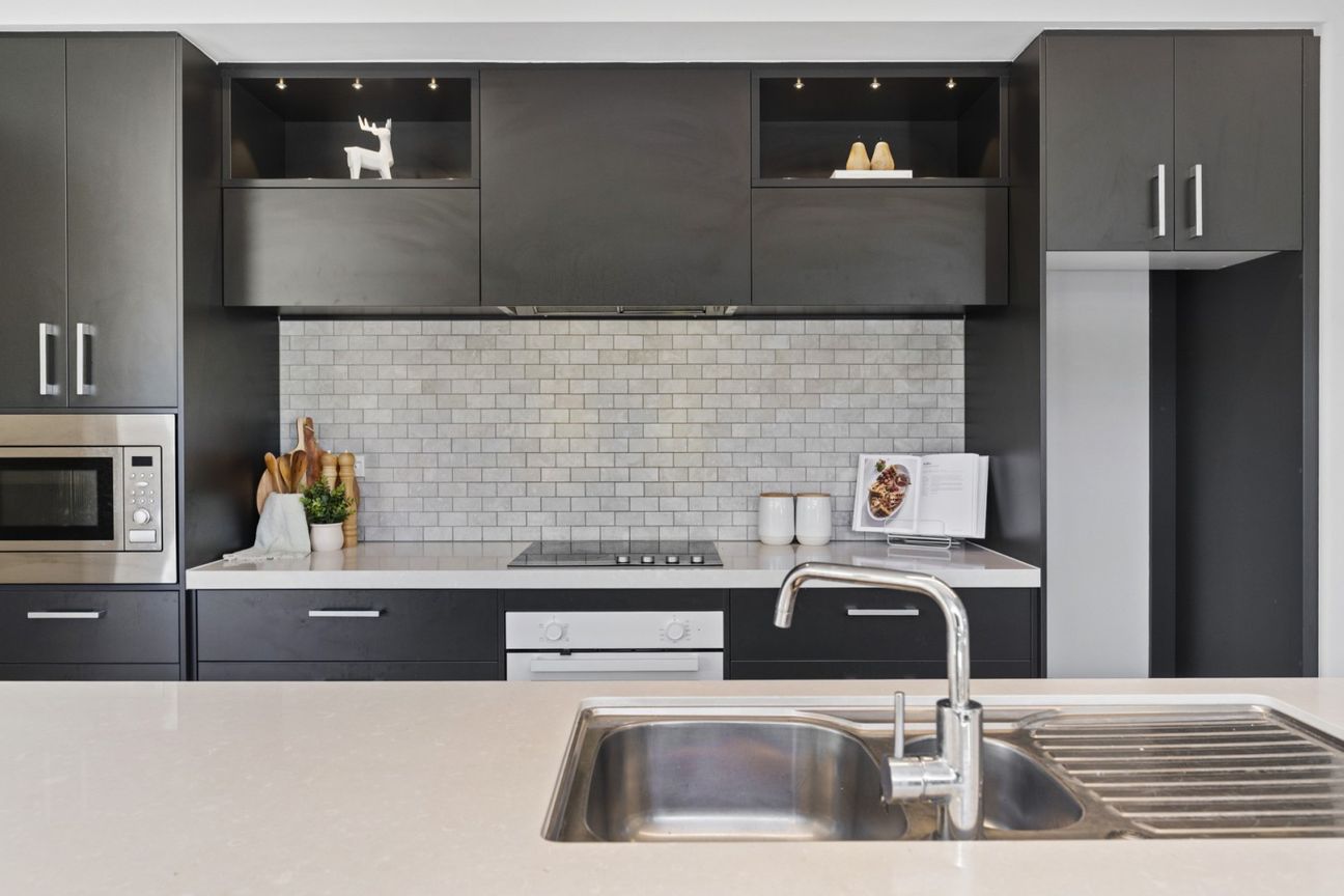 Modern Comfort Meets Practical Living - Vista 5