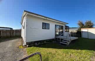 7 Colenso Place, Otaki Beach