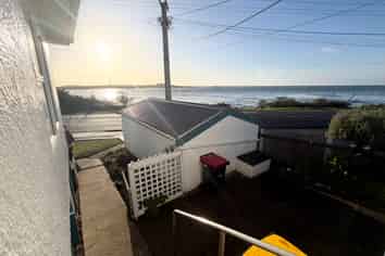 128 Marine Parade, Bluff