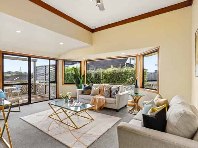 35 Staveley Avenue, Hillsborough