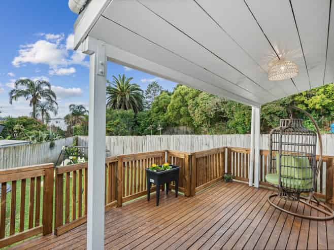 8A Parrs Cross Road, Henderson