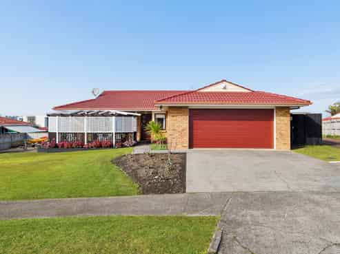 28 Booralee Avenue, Botany Downs