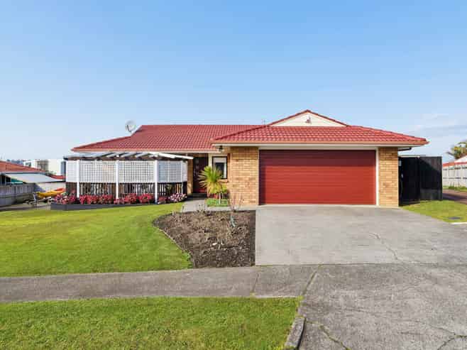 28 Booralee Avenue, Botany Downs