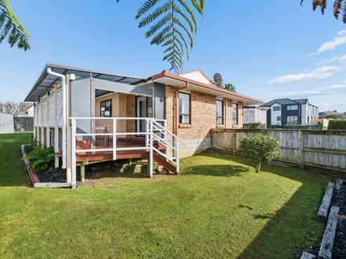 28 Booralee Avenue, Botany Downs