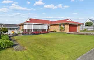 28 Booralee Avenue, Botany Downs