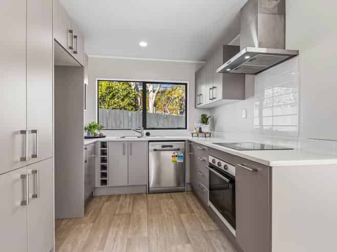 11 View Road, Papakura