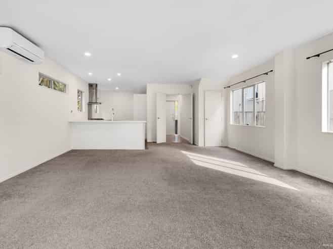 25B Lucienne Drive, Ranui
