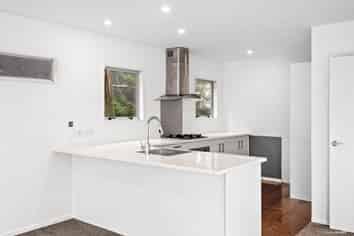 25B Lucienne Drive, Ranui