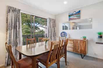 1/21 Ayton Drive, Totara Vale
