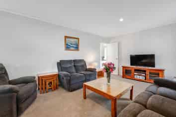 1/21 Ayton Drive, Totara Vale